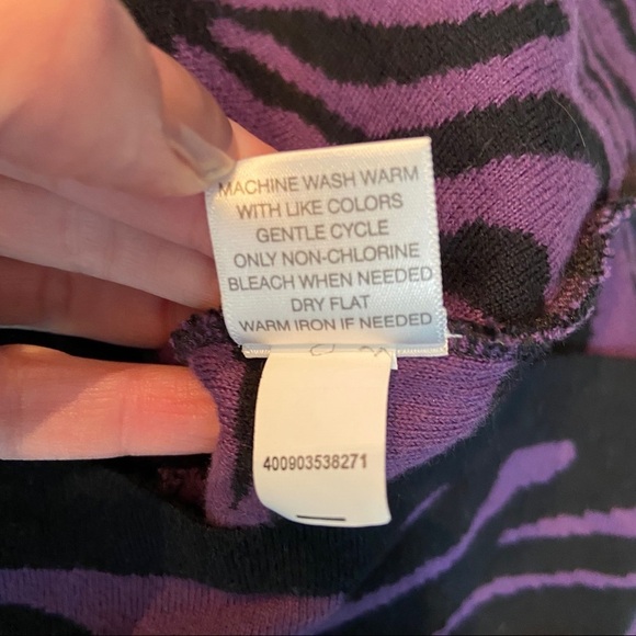 Dana Buchman  animal print sweater - Picture 6 of 6